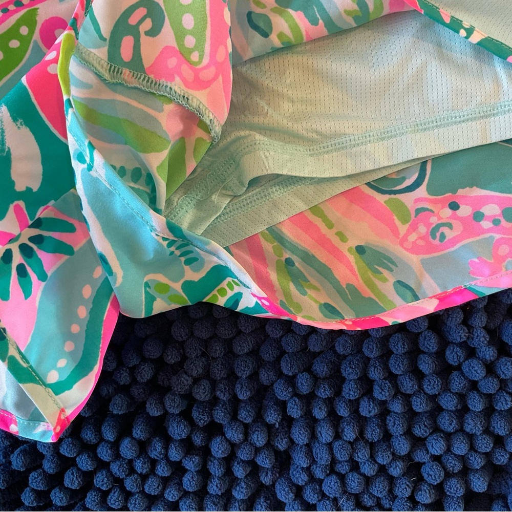 Lilly Pulitzer Luxetic Athletic Shorts - Picture 5 of 6